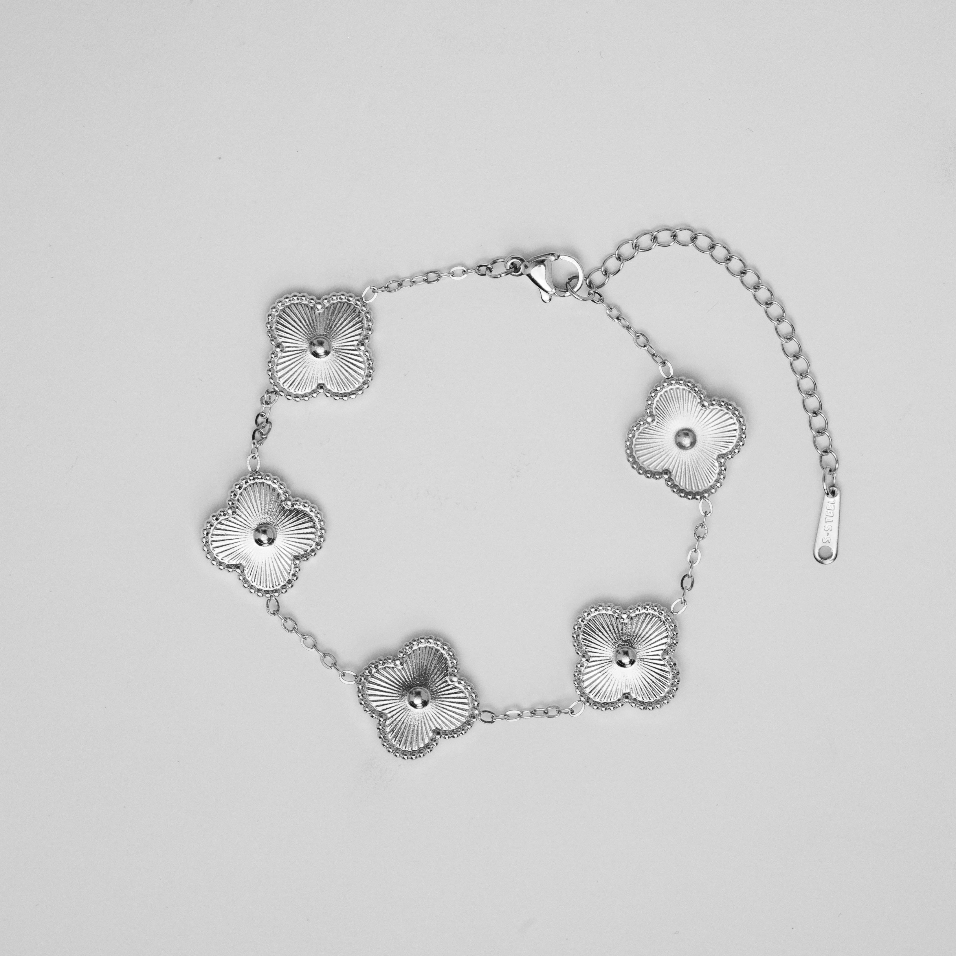 Eloura™ Five Leaf Bracelet